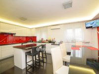 Eladó családi ház, Cegléden 86.9 M Ft, 4+1 szobás