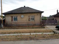 Eladó családi ház, Kállón 10 M Ft, 2 szobás