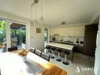 Eladó ikerház, Debrecenben 224 M Ft, 5 szobás