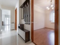 Eladó családi ház, XVI. kerületben 220 M Ft, 6 szobás