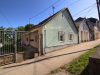 Eladó családi ház, Lábatlanon 13.99 M Ft, 1 szobás