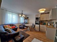 Eladó téglalakás, Szegeden 96 M Ft, 2+2 szobás