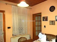 Eladó családi ház, Velencén 87.9 M Ft, 4 szobás