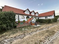 Eladó családi ház, Nagyvenyimen 149 M Ft, 7 szobás