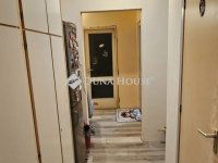 Eladó panellakás, Pécsett 46.99 M Ft, 4 szobás