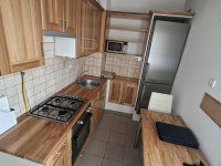 Kiadó panellakás, albérlet, Pécsett 180 E Ft / hó, 2+1 szobás