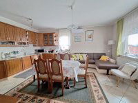 Eladó téglalakás, Pécsett 74.9 M Ft, 3 szobás