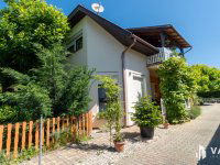 Eladó családi ház, Siófokon 134.9 M Ft, 11 szobás