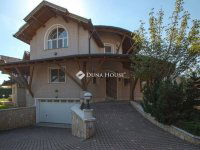 Eladó családi ház, XXI. kerületben 571.5 M Ft, 9 szobás