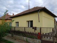 Eladó családi ház, Abádszalókban 16 M Ft, 4 szobás