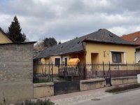 Eladó családi ház