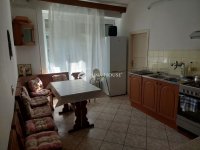 Eladó családi ház, Pécsett 43 M Ft, 3 szobás