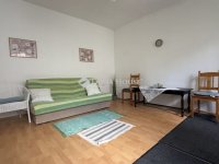Eladó családi ház, Szombathelyen 24.5 M Ft, 1 szobás