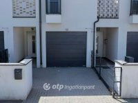 Kiadó sorház, albérlet, Debrecenben 590 E Ft / hó, 3 szobás