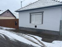 Eladó családi ház