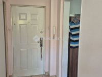 Eladó panellakás, Szegeden 35.9 M Ft, 1 szobás