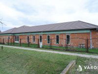 Eladó hotel, Kardoskúton 79 M Ft, 10 szobás