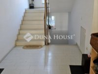 Eladó téglalakás, Baján 42.5 M Ft, 3 szobás