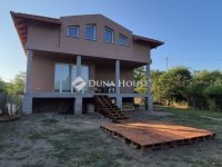 Eladó családi ház, Monoron 164.9 M Ft, 5 szobás