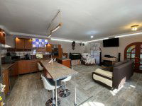 Eladó családi ház, Domonyban 92.9 M Ft, 6 szobás