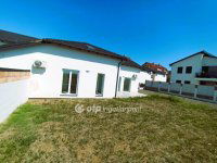 Eladó családi ház, Gyöngyösön 80.5 M Ft, 3+1 szobás