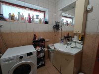 Eladó családi ház, Vértesbogláron 89.9 M Ft, 8 szobás