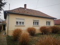 Eladó családi ház