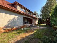 Eladó családi ház, Nyíregyházán 250 M Ft, 8+1 szobás