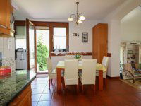 Eladó családi ház, III. kerületben 249 M Ft, 6 szobás