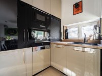 Eladó ikerház, III. kerületben 319.9 M Ft, 5 szobás