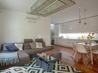 Eladó téglalakás, VI. kerületben 299 M Ft, 4 szobás