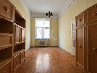 Eladó téglalakás, V. kerületben, Falk Miksa utcában 135 M Ft