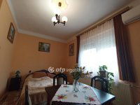 Eladó családi ház, Hatvanban 75 M Ft, 3 szobás