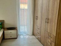 Kiadó téglalakás, albérlet, Pécsett 220 E Ft / hó, 2 szobás