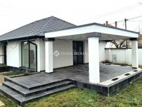Eladó családi ház, Izsákon 59.5 M Ft, 3 szobás