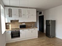 Kiadó téglalakás, albérlet, Tiszaújvárosban, Tisza úton