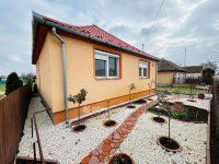 Eladó családi ház, Hajdúsámsonon 50 M Ft, 1+2 szobás