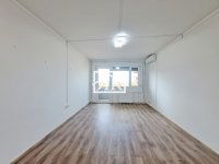 Eladó panellakás, Szegeden, Szamos utcában 58.9 M Ft, 3 szobás