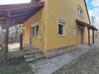 Eladó családi ház, XV. kerületben 135.9 M Ft, 6 szobás