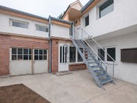 Eladó családi ház, Esztergomban 64.99 M Ft, 6 szobás