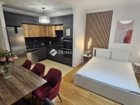 Eladó téglalakás, VI. kerületben 255 M Ft, 4 szobás