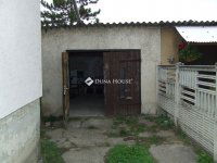 Eladó családi ház, Esztergomban 90 M Ft, 5 szobás