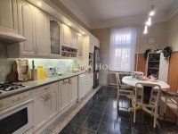 Eladó családi ház, Vecsésen 199 M Ft, 5 szobás