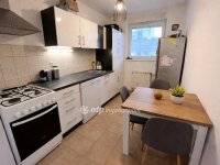 Eladó téglalakás, Győrött 66.999 M Ft, 2 szobás