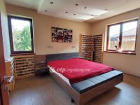 Eladó családi ház, Vecsésen 299 M Ft, 3+1 szobás
