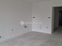 Eladó téglalakás, Pécsett 89.9 M Ft, 2+1 szobás