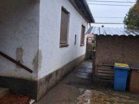 Eladó családi ház, Hatvanban 33 M Ft, 4 szobás