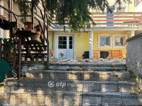 Eladó családi ház, Pécsett 92.9 M Ft, 4 szobás