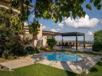 Eladó családi ház, Pécsett 460 M Ft, 8 szobás