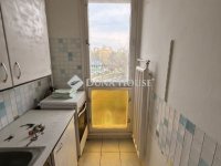 Eladó panellakás, Pécsett 31.9 M Ft, 2 szobás